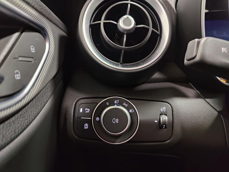 2024 Alfa Romeo Giulia Veloce AWD w/Sunroof/NavImage 27