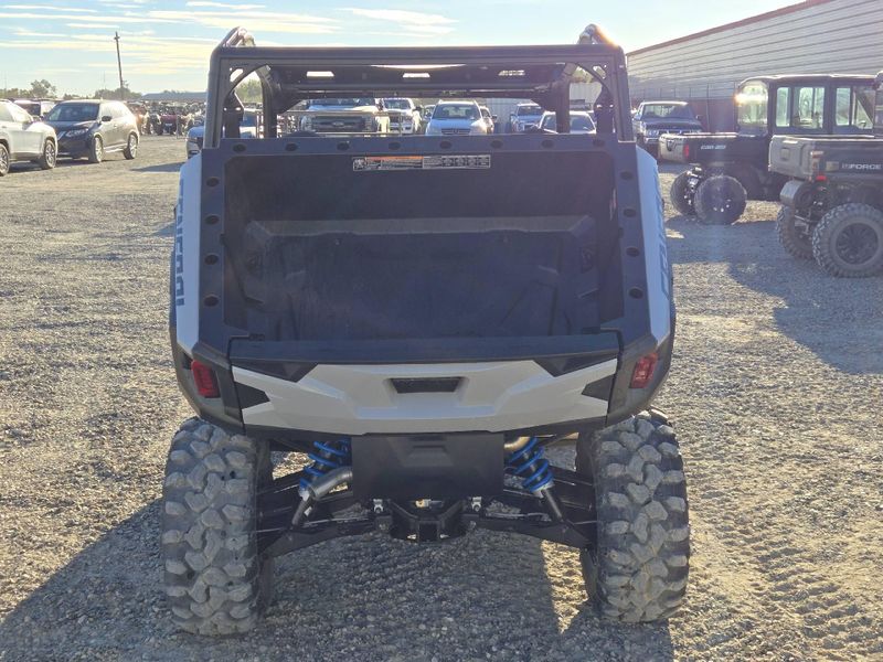New 2027 Polaris GENERAL 1000 SPORT Image 10