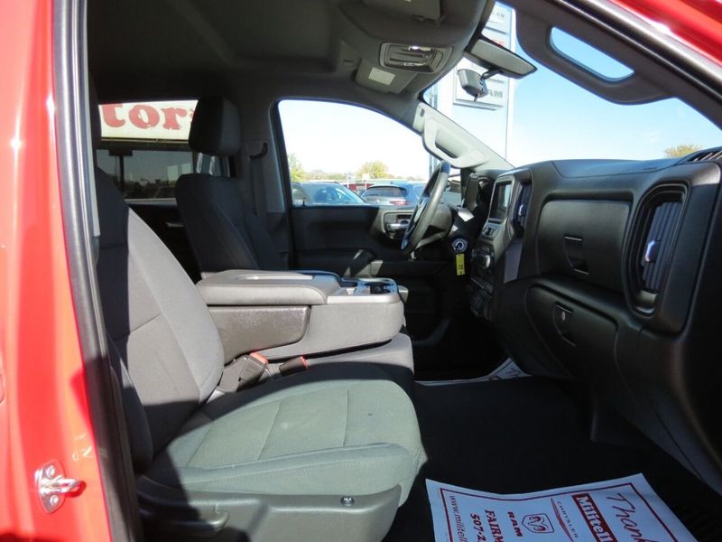 2019 Chevrolet Silverado 1500 Custom Trail Boss 4x4 4dr Crew Cab 5.8 ft. SB in a Red exterior color and Grayinterior. Militello Motors ​507-200-4344 militellomotors.net 