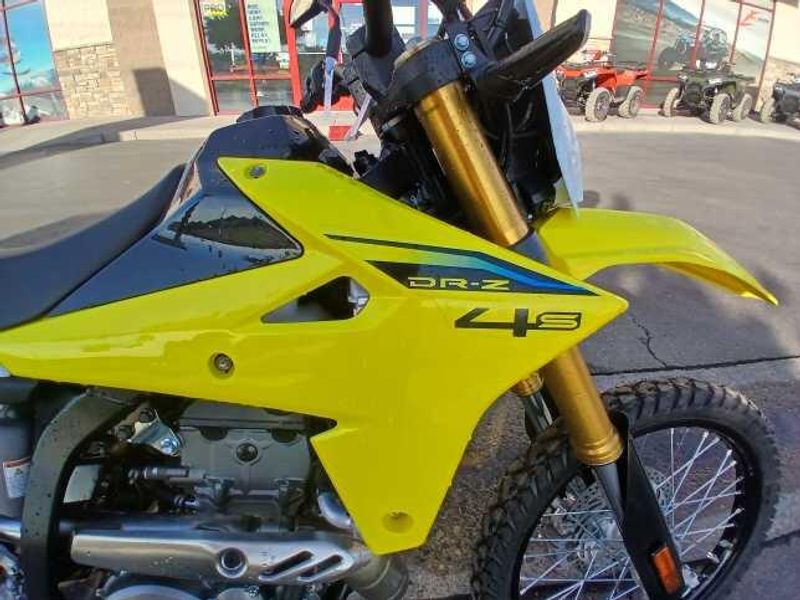 New 2025 Suzuki DRZ 4S BASE 