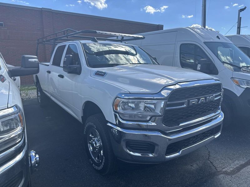 2024 RAM 2500 Tradesman Crew Cab 4x4 8