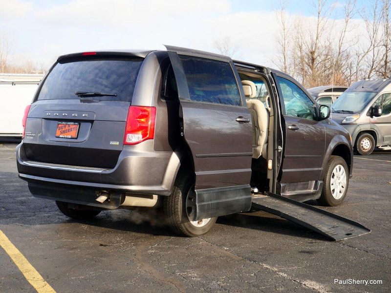 Used 2015 Dodge Grand Caravan SE