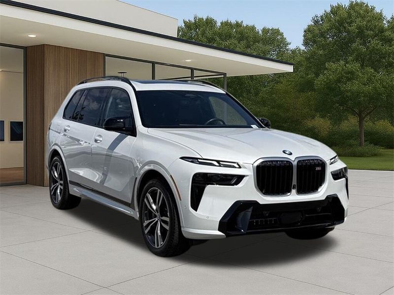 Used 2025 BMW X7 M60iImage 4