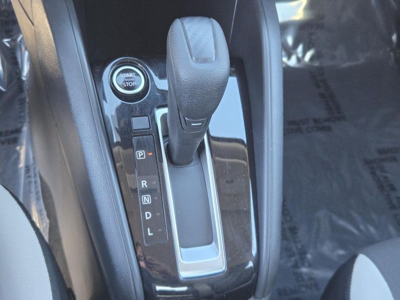 Used 2022 Nissan Versa SV CVT