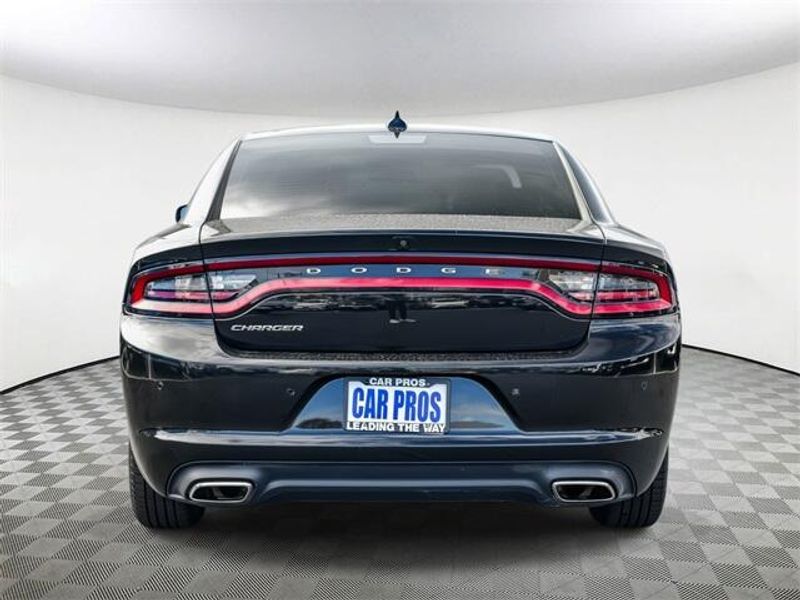 Used 2023 Dodge Charger SXTImage 7
