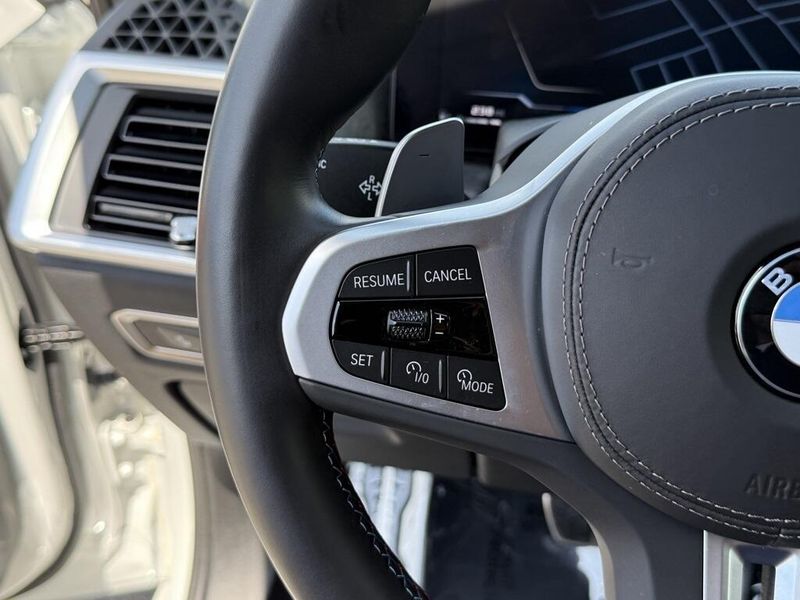 Used 2025 BMW X7 M60iImage 25