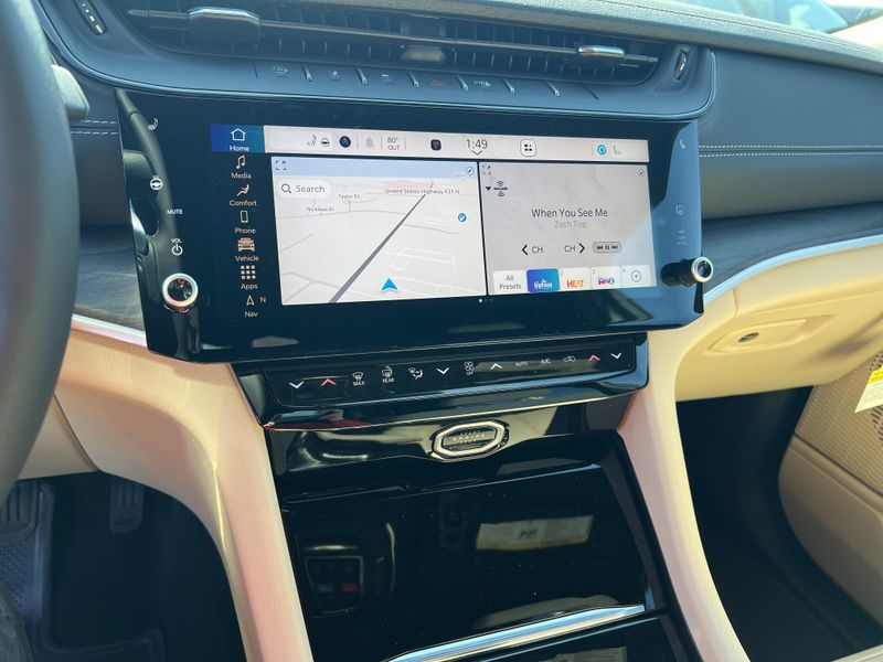 New 2026 Jeep Grand Cherokee L Limited 4x4Image 16