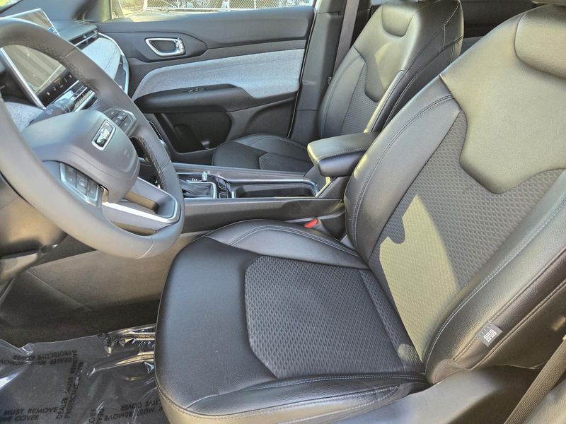 Used 2024 Jeep Compass Latitude 4x4