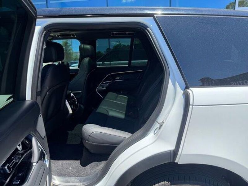 2023 Land Rover Range Rover SE