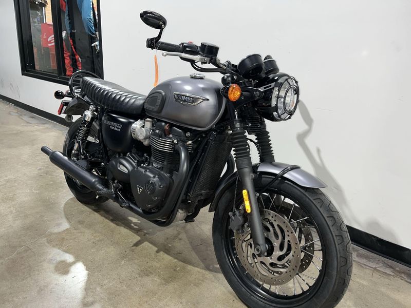 Used 2016 Triumph Bonneville T120 Black Base Image 17