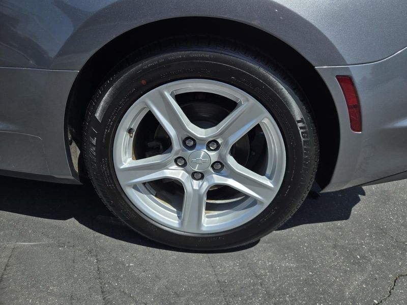 Used 2020 Chevrolet Camaro 2dr Conv 1LT