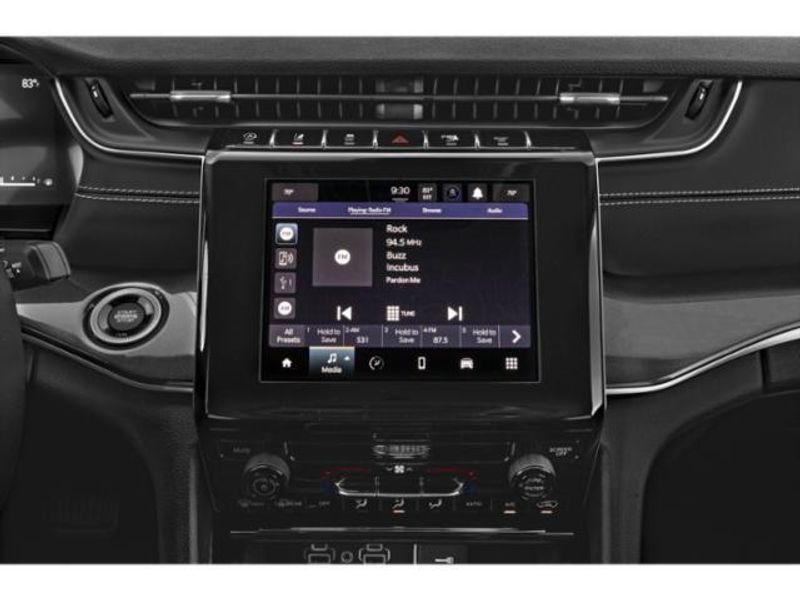New 2025 Jeep Grand Cherokee L Summit 4x4Image 10