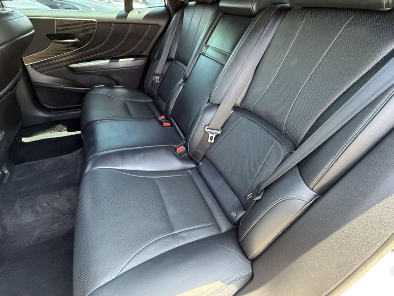 2021 Lexus LS 500Image 29