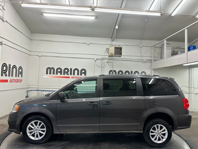 2018 Dodge Grand Caravan SXT MOBILITY VANImage 16