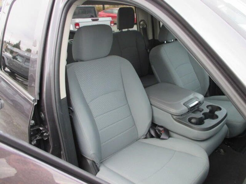 Used 2018 RAM 1500 ExpressImage 21