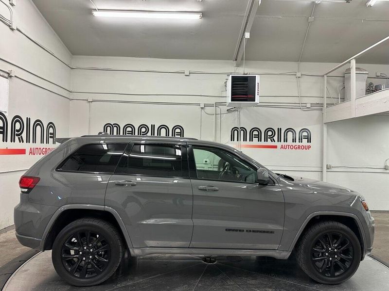 2021 Jeep Grand Cherokee Laredo XImage 10