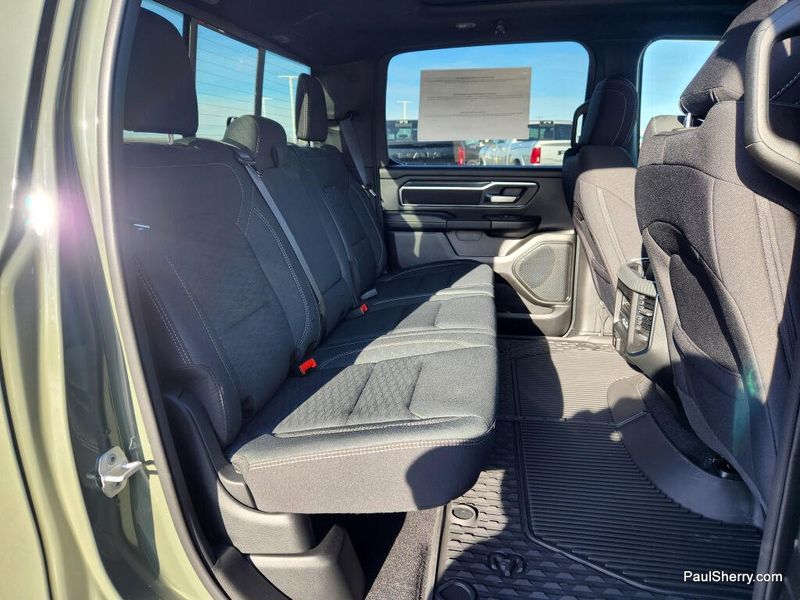 New 2026 RAM 1500 Big Horn Crew Cab 4x4 5'7' Box