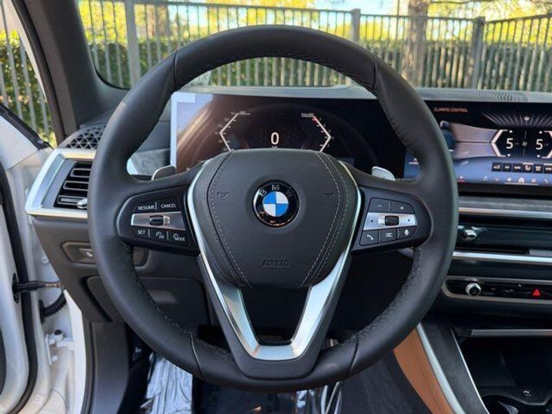 New 2026 BMW X5 xDrive40iImage 21