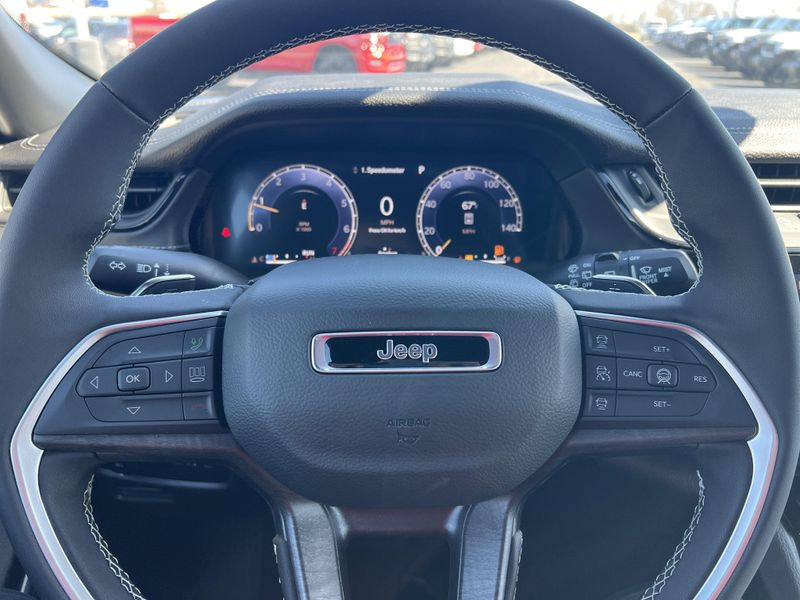 New 2026 Jeep Grand Cherokee Limited 4x4Image 14