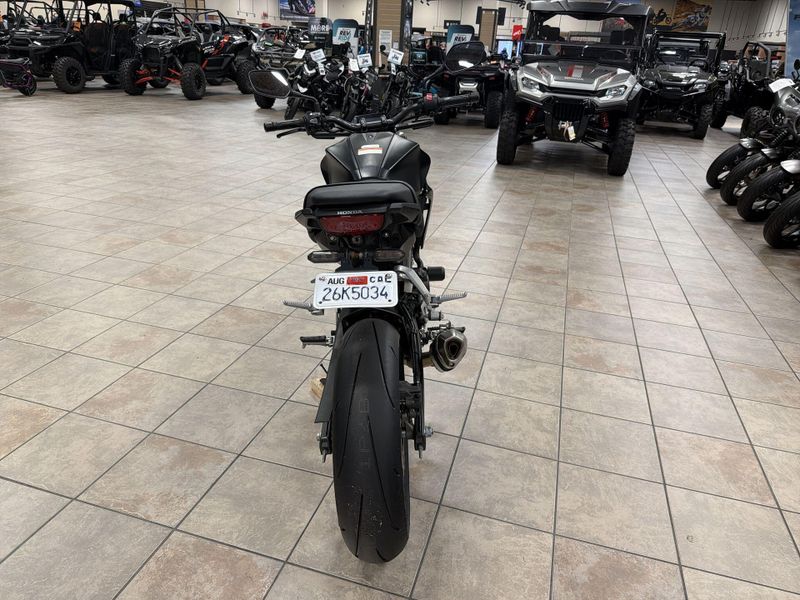 Used 2023 Honda CB300R ABS Image 16