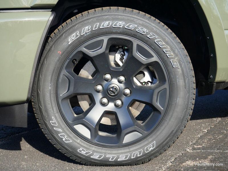 New 2026 RAM 1500 Big Horn Crew Cab 4x4 5'7' Box