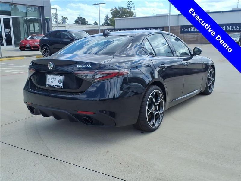 New 2025 Alfa Romeo Giulia VeloceImage 7