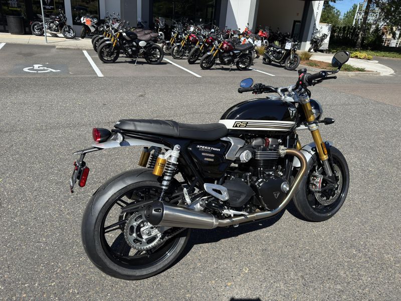 2025 Triumph Speed Twin 1200 RS - SAPPHIRE BLACK 