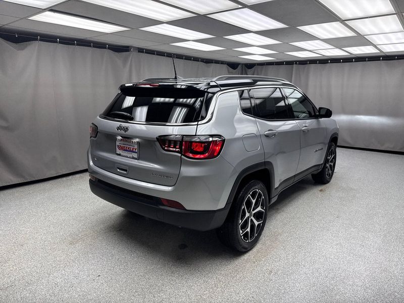 2025 Jeep Compass Limited 4x4Image 3