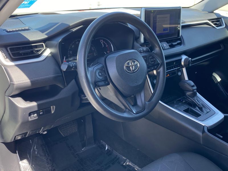 2023 Toyota RAV4 XLEImage 17