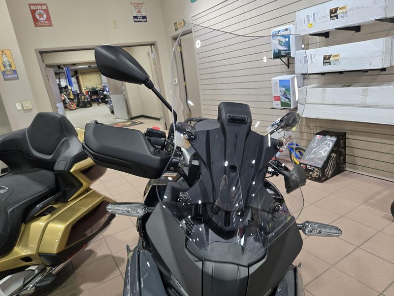 NEW 2025 YAMAHA TRACER 9 Image 10