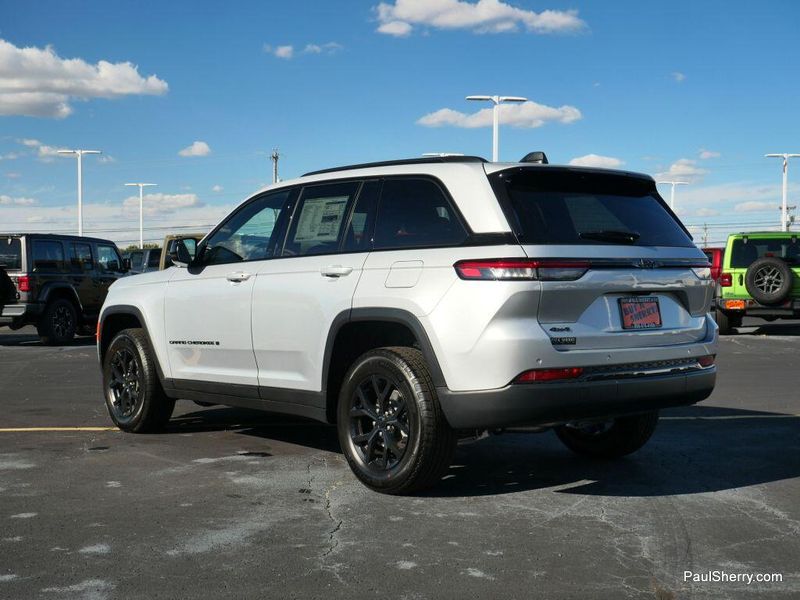New 2025 Jeep Grand Cherokee Altitude X 4x4