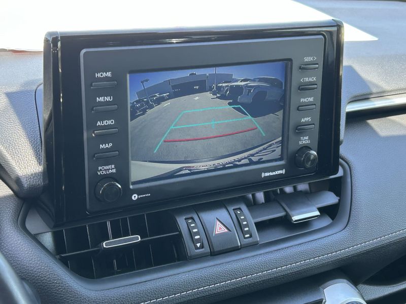 2022 Toyota RAV4 XLE PremiumImage 22