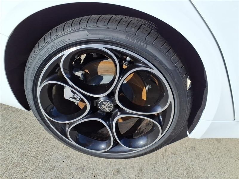 New 2025 Alfa Romeo Giulia RwdImage 9