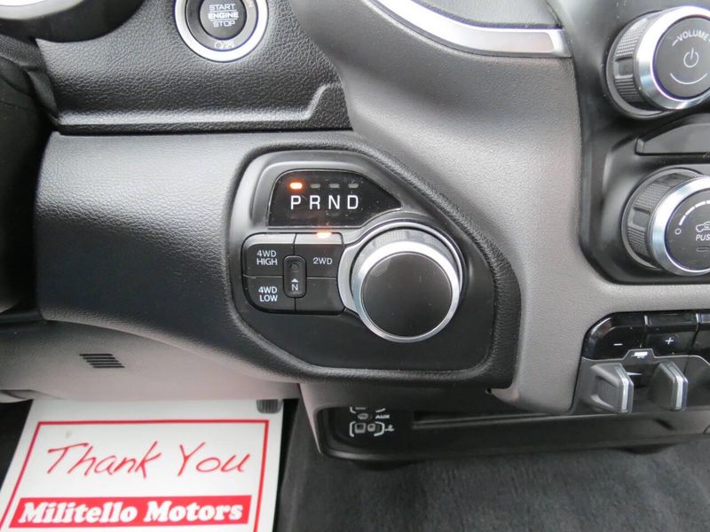 Used 2024 RAM 2500 Big Horn 4x4 4dr Crew Cab 6.3 ft. SB PickupImage 18