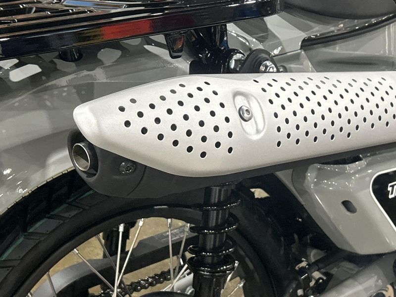 2025 Honda TRAIL 125  in a PEARL SMOKY GRAY exterior color. Del Amo Motorsports of Redondo Beach (424) 390-7811 delamomotorsports.com 