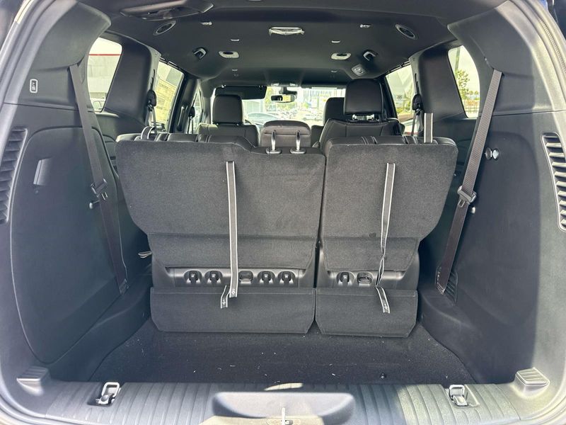 New 2027 Chrysler Pacifica Select Awd