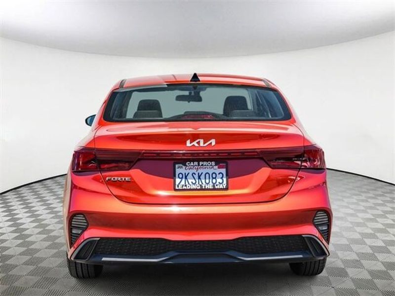 2024 Kia Forte LXSImage 7