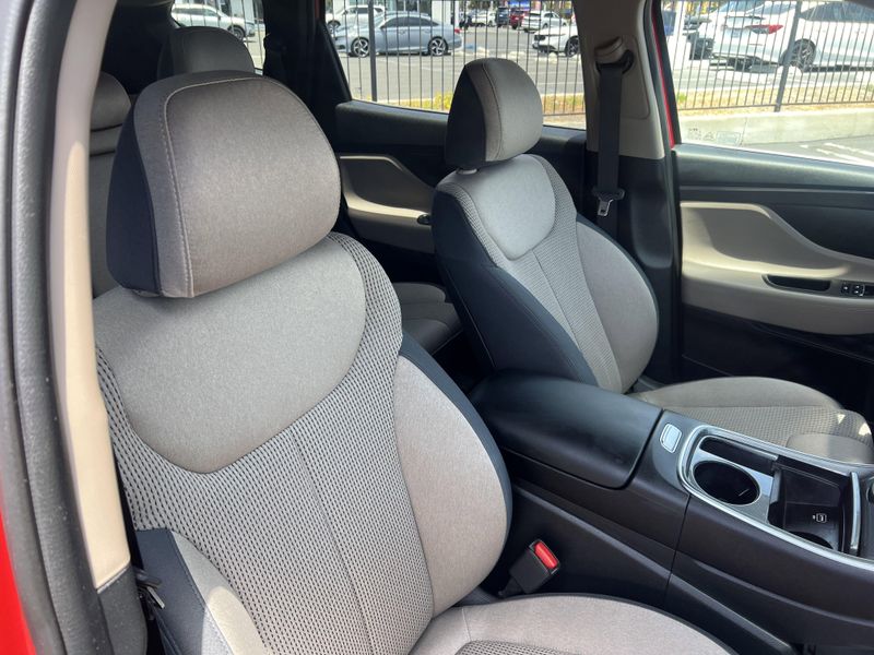 Used 2022 Hyundai Santa Fe SEImage 25