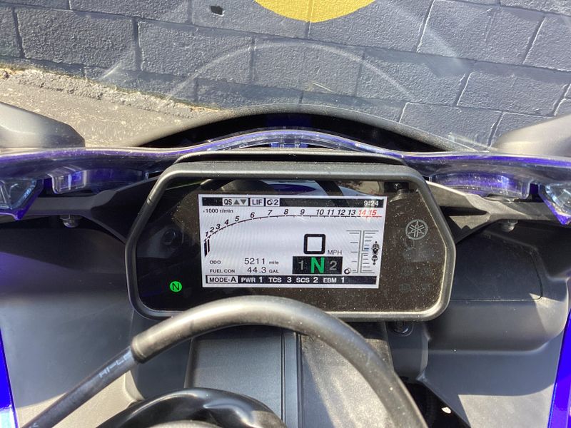 Used 2023 Yamaha YZF R1 