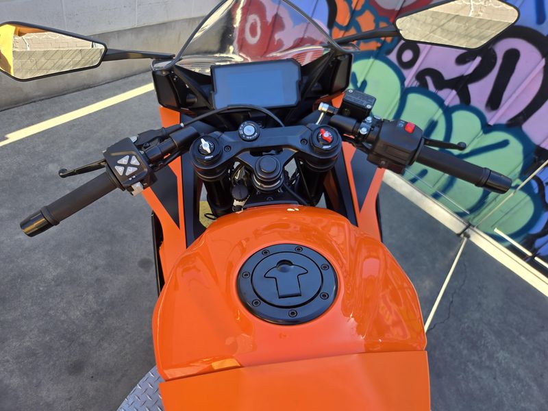 Used 2023 KTM RC 390 Image 9