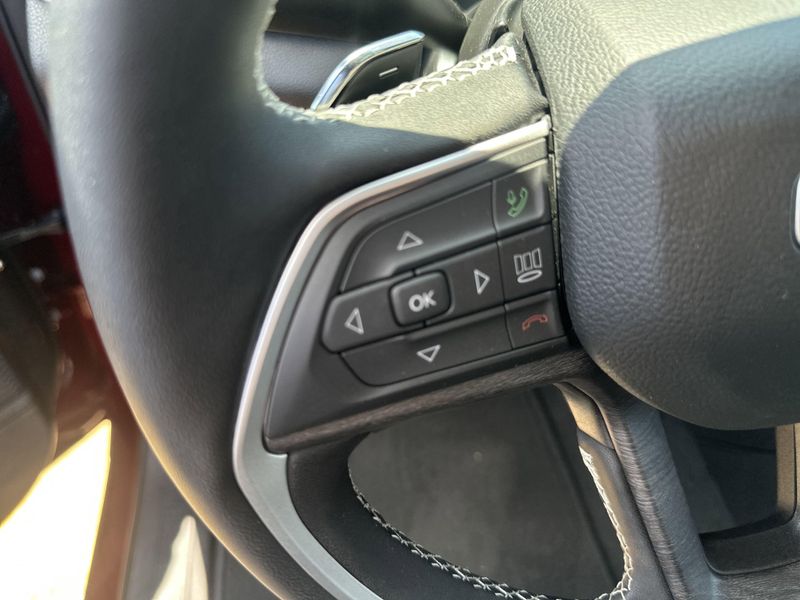 New 2025 Jeep Grand Cherokee L Limited 4x4Image 23