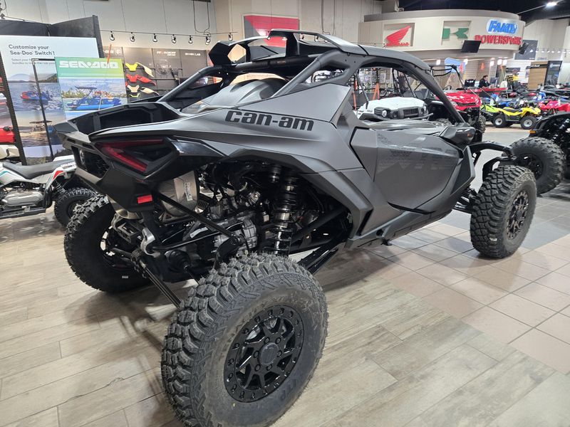 2025 Can-Am MAVERICK R X RS 999T DCT TRIPLE BLACK Image 4