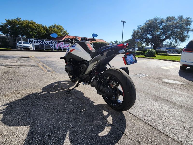 2026 BMW R 1300 RImage 7