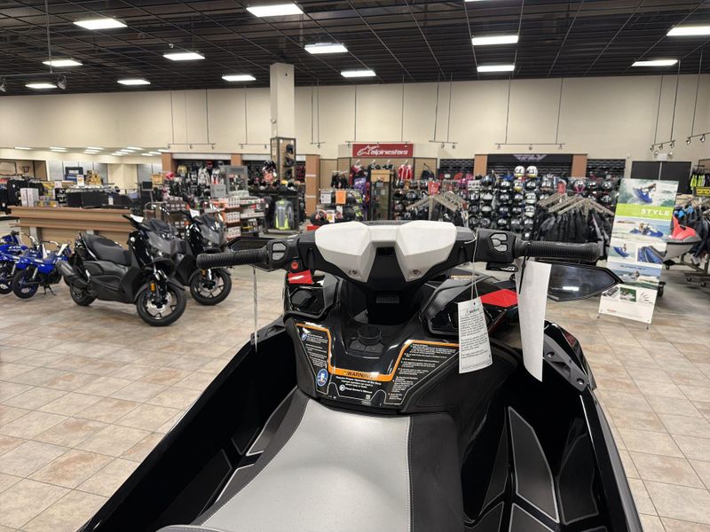 New 2025 Kawasaki JET SKI ULTRA 160LX-S Image 20