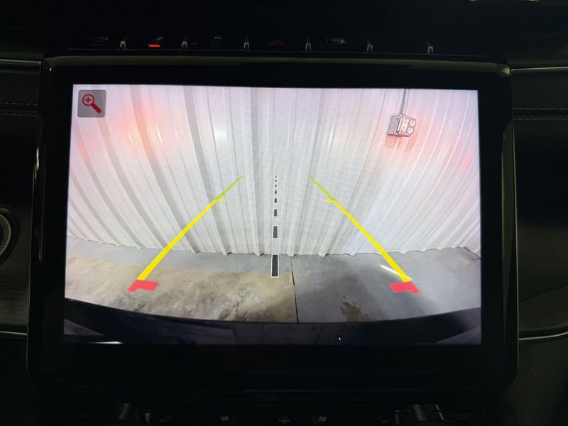 Used 2021 Jeep Grand Cherokee L OverlandImage 14