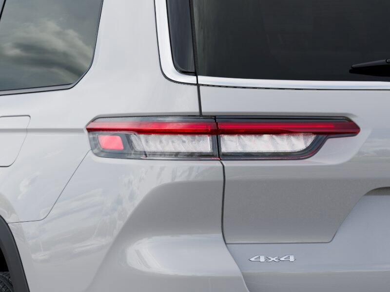 New 2026 Jeep Grand Cherokee L Limited 4x4Image 9