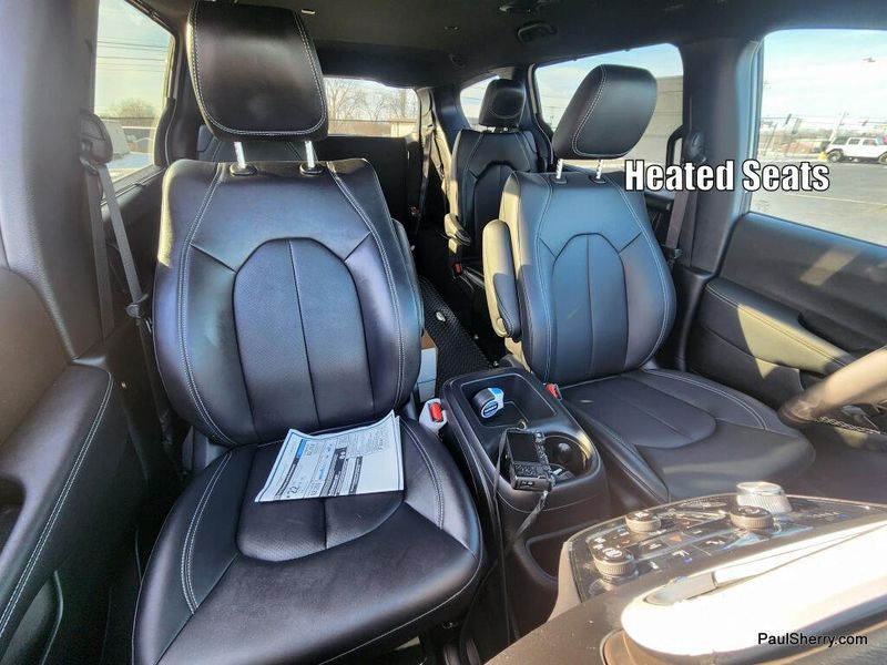 New 2026 Chrysler Voyager LX