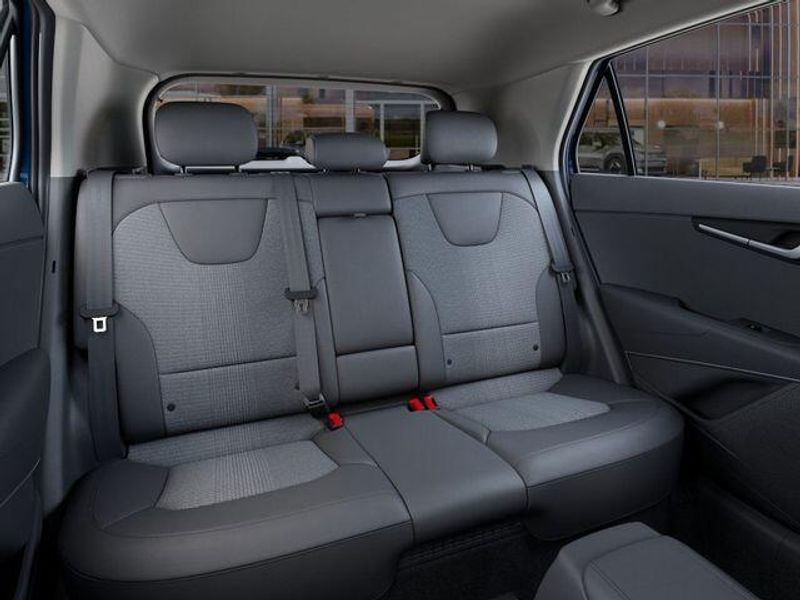 New 2026 Kia Niro EXImage 17