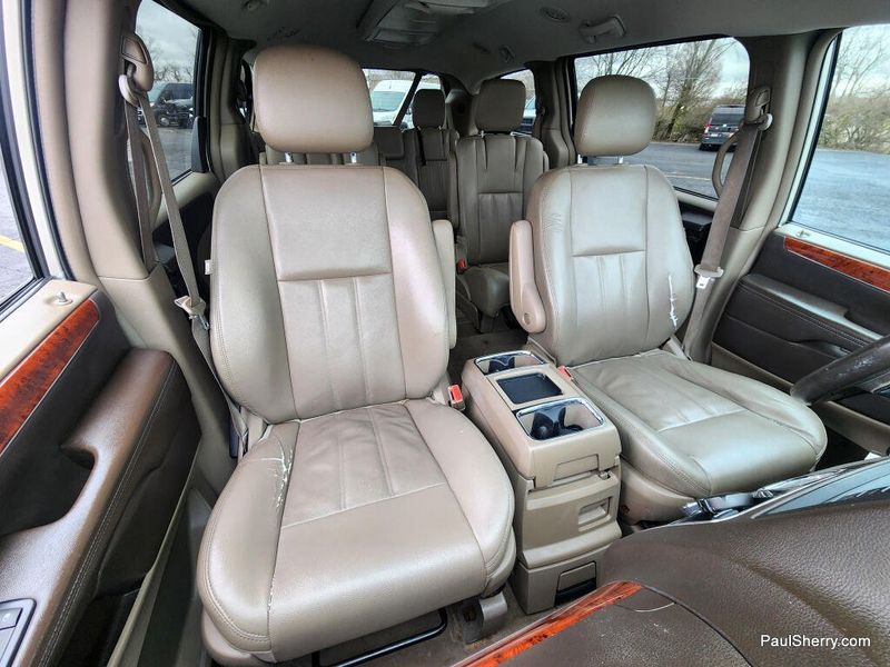 Used 2014 Chrysler Town & Country Touring