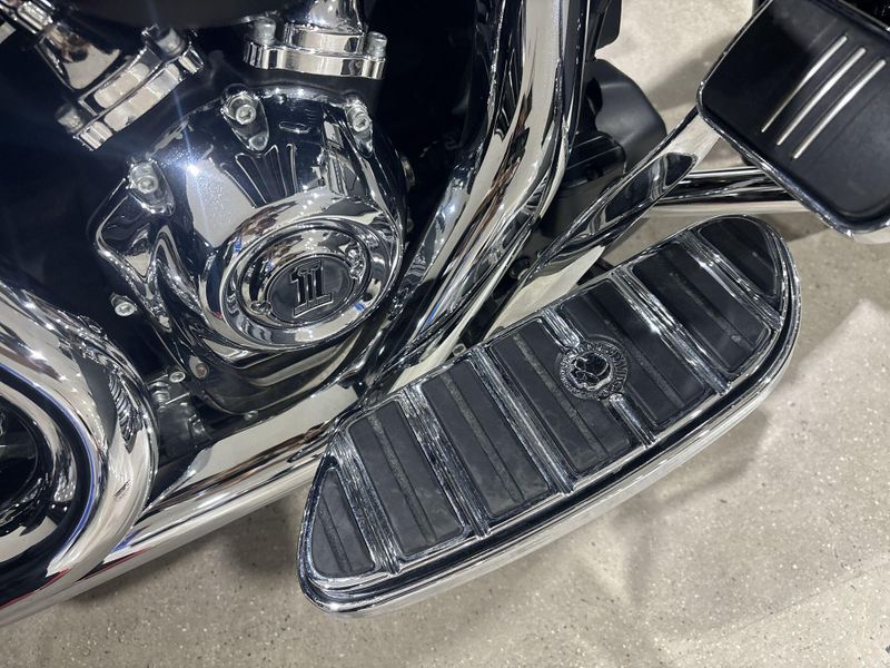 Used 2021 Harley-Davidson ROAD GLIDE Image 25